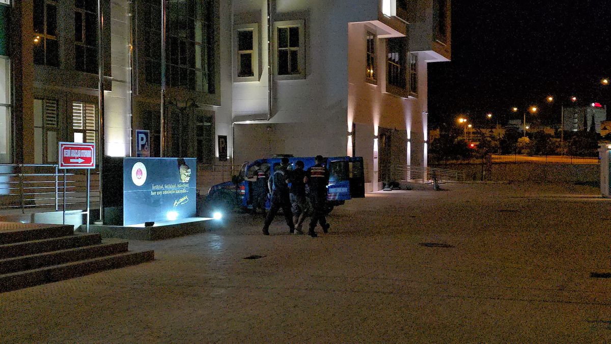 Kozan\'da Yanmış Otomobildeki Cesetle İlgili Tutuklama