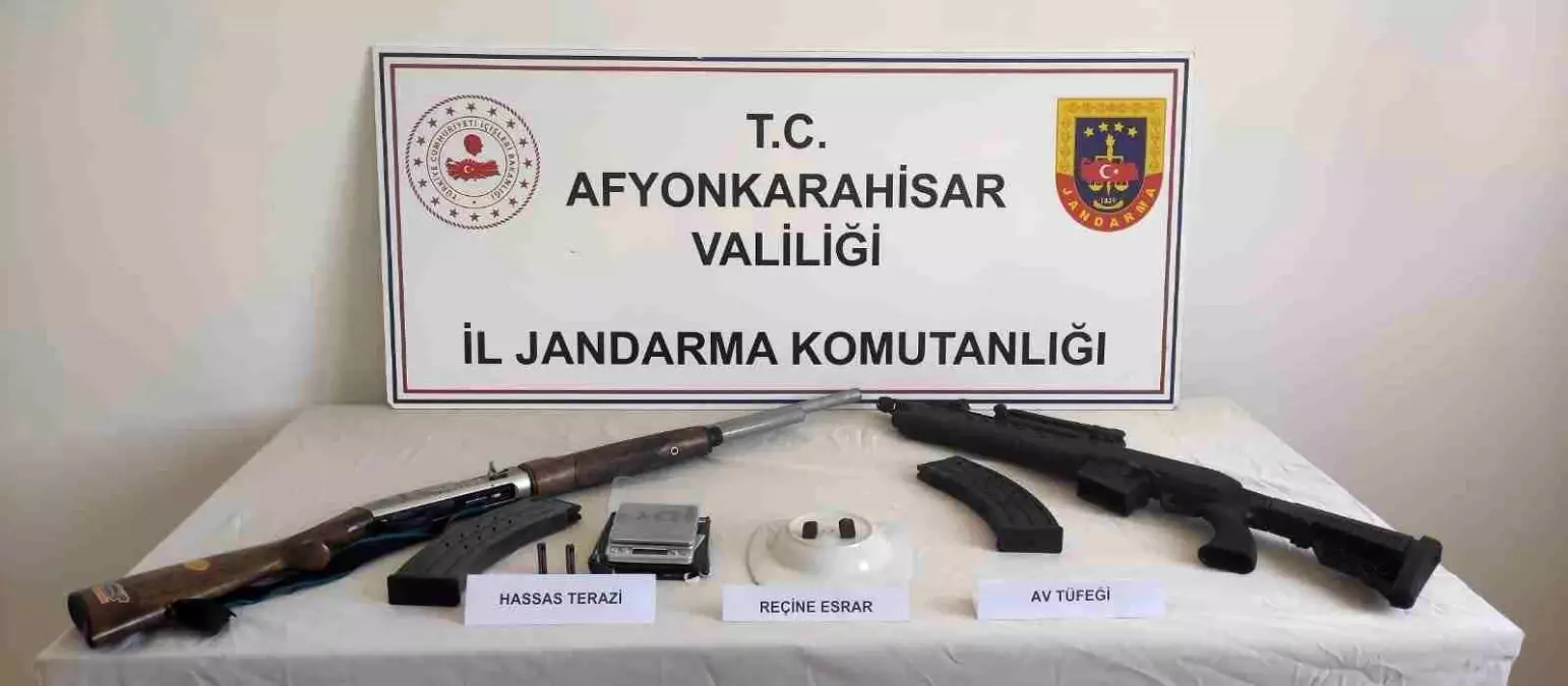 Afyonkarahisar\'da Uyuşturucu Ticareti Yapan Şahıs Yakalandı