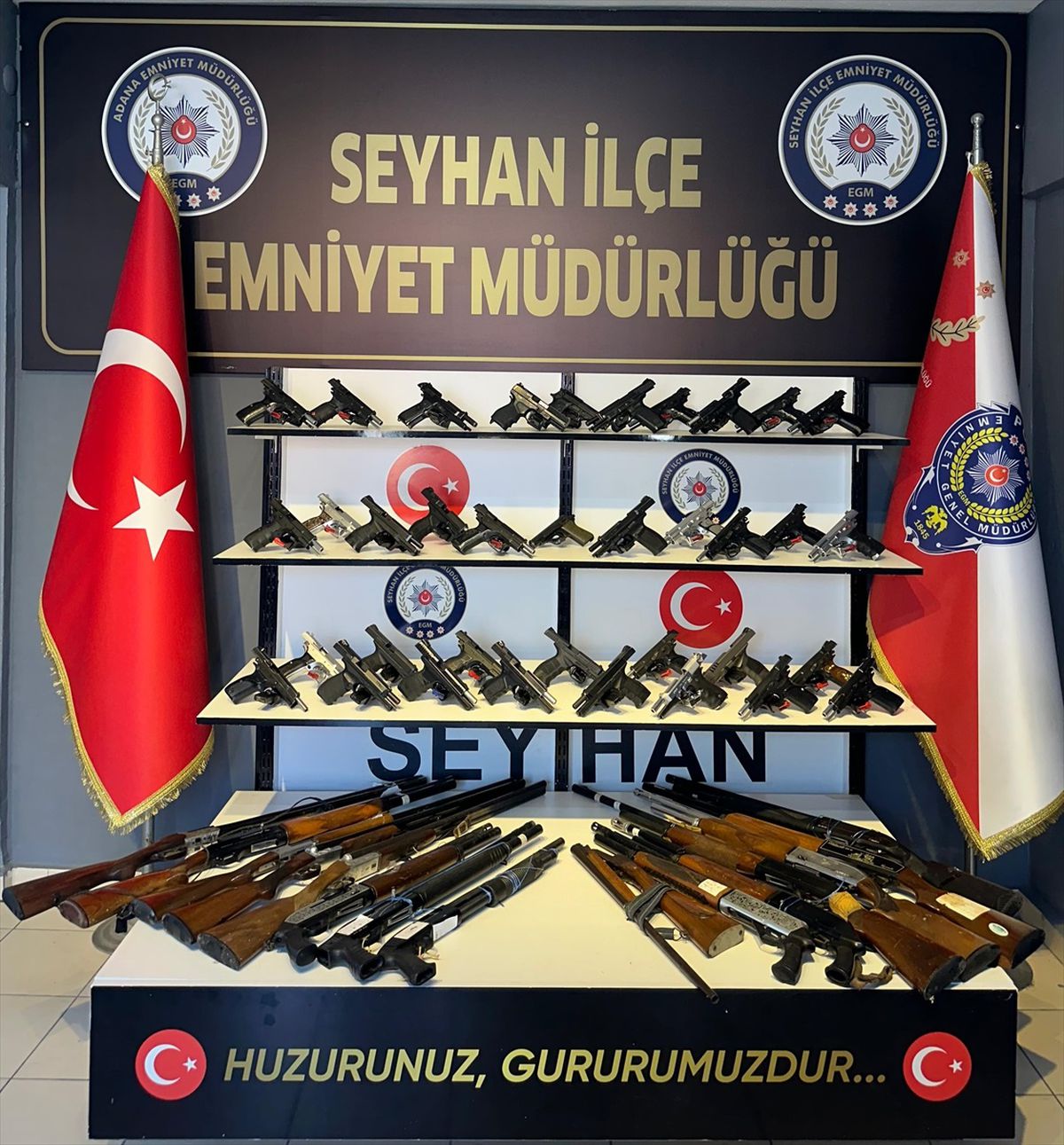 Adana\'da 43 Ruhsatsız Silah Ele Geçirildi