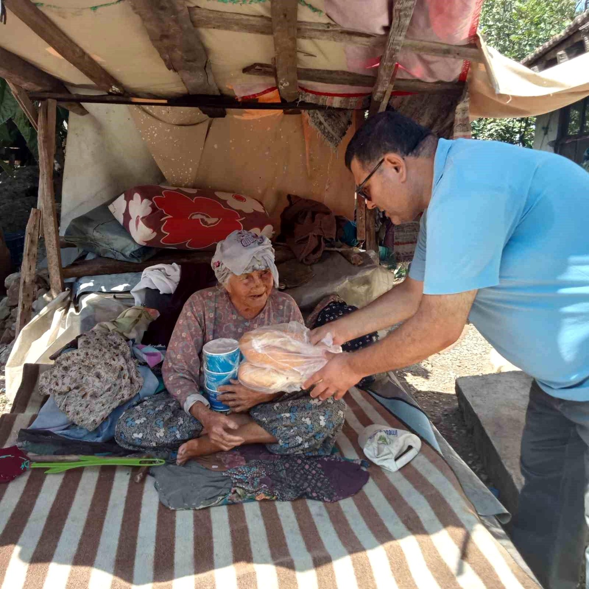 Antalya Büyükşehir Belediyesi Alanya Aşevi İhtiyaç Sahiplerine Yardım Ediyor