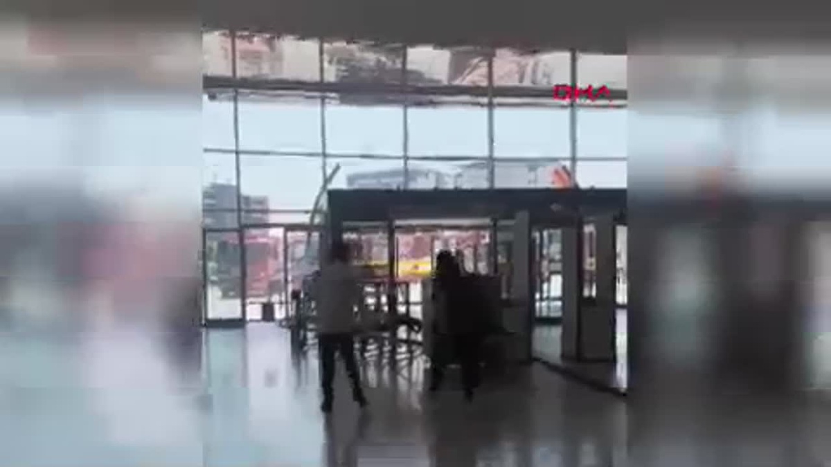 Diyarbakır\'da alışveriş merkezinde yangın çıktı
