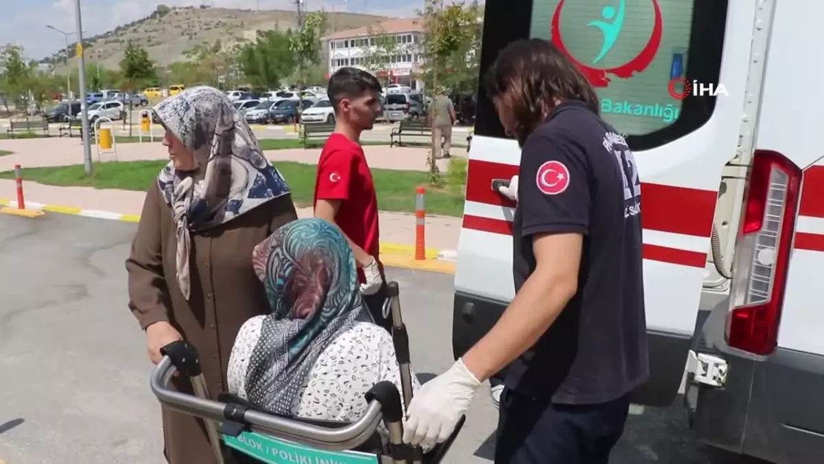 Başıboş köpeklerin saldırısına uğrayıp yaralanan kadın dehşet anlarını anlattı