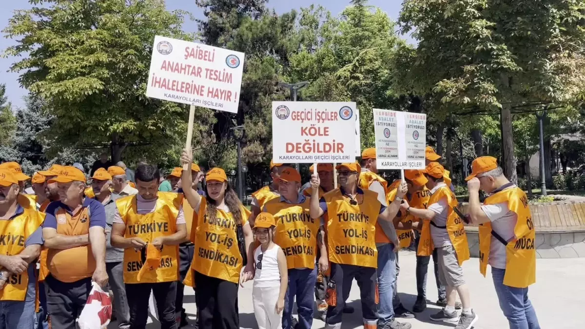 Burdur\'da Türk-İş Konfederasyonu\'na bağlı sendikalar ekonomik sıkıntıları protesto etti