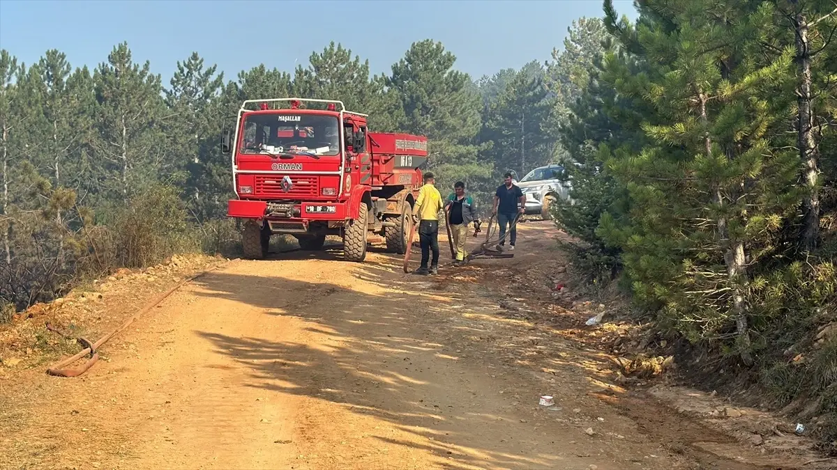 Çankırı\'da Orman Yangını Kontrol Altına Alınmaya Çalışılıyor