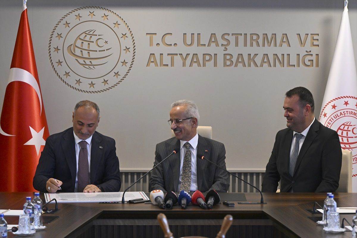Ulaştırma Bakanı Uraloğlu, Hurdaya Ayrılan Gemilere Teşvik Sağlandığını Açıkladı
