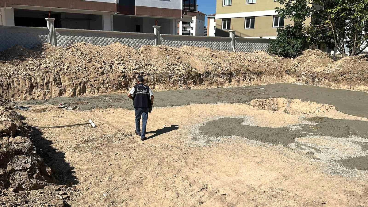 Uşak\'ta İnşaat İşçisi Elektrik Akımına Kapıldı