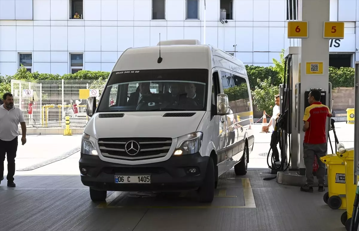 CHP Milletvekili Umut Akdoğan: Okul servisi sahipleri ve veliler maliyetler altında eziliyor