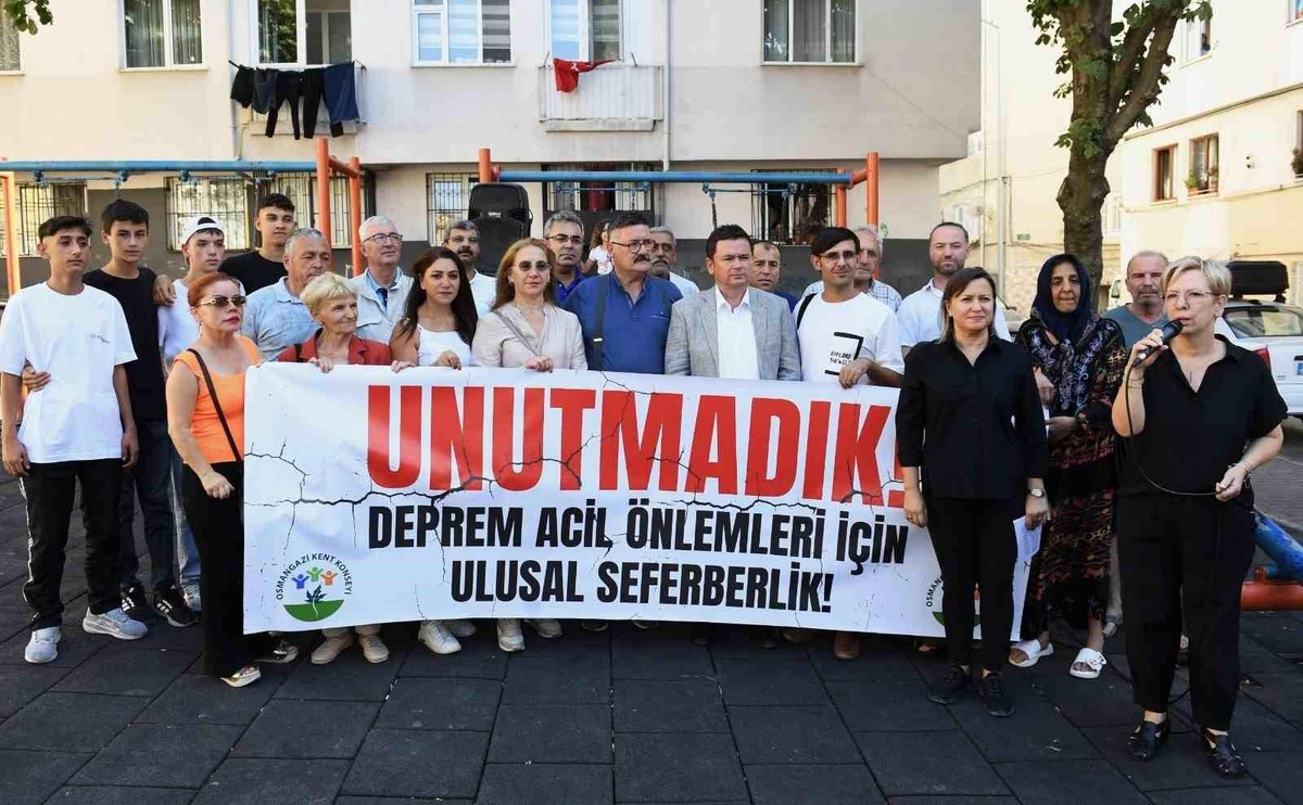Bursa\'da Yapıların Yaşı ve Deprem Riski