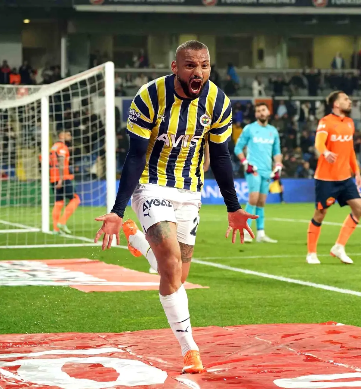 Fenerbahçe, Joao Pedro\'nun sözleşmesini feshetti