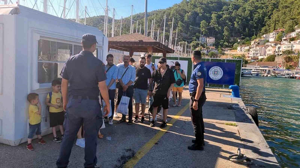 Fethiye\'de Şehir Hatları Feribotunda Göçmen Kaçakçılığı Operasyonu