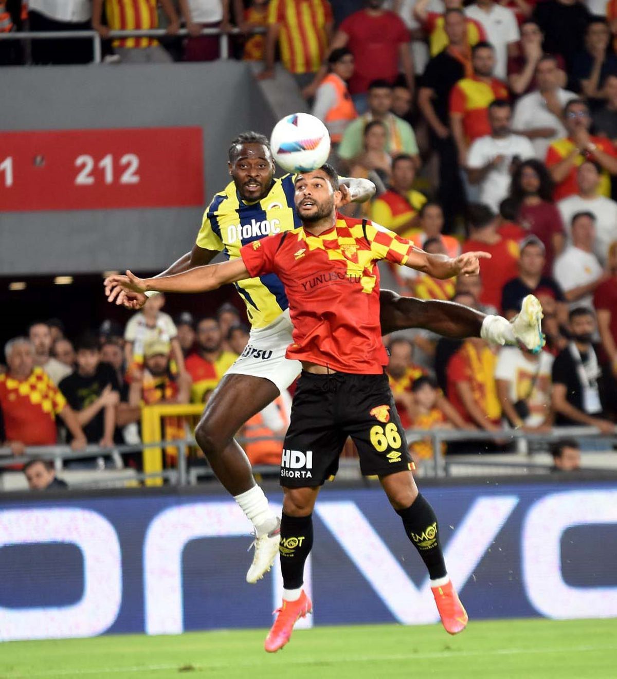 Göztepe\'nin yeni transferleri beğeni topladı