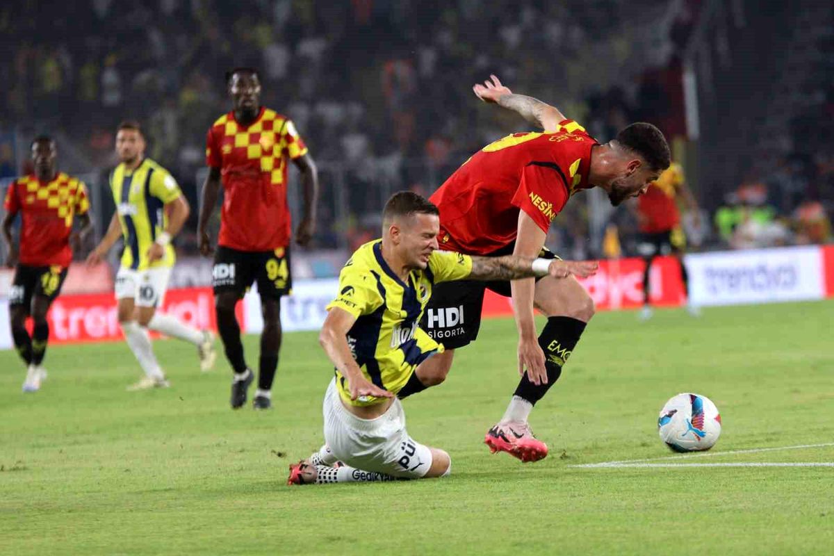 Göztepe Süper Lig\'de beraberliklerle başladı