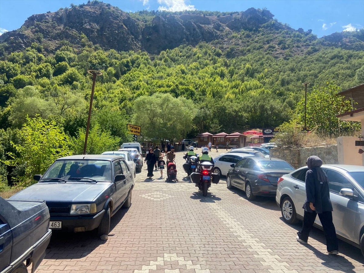 Gümüşhane\'de Turizm Destinasyonlarında Trafik Denetimleri Sürüyor