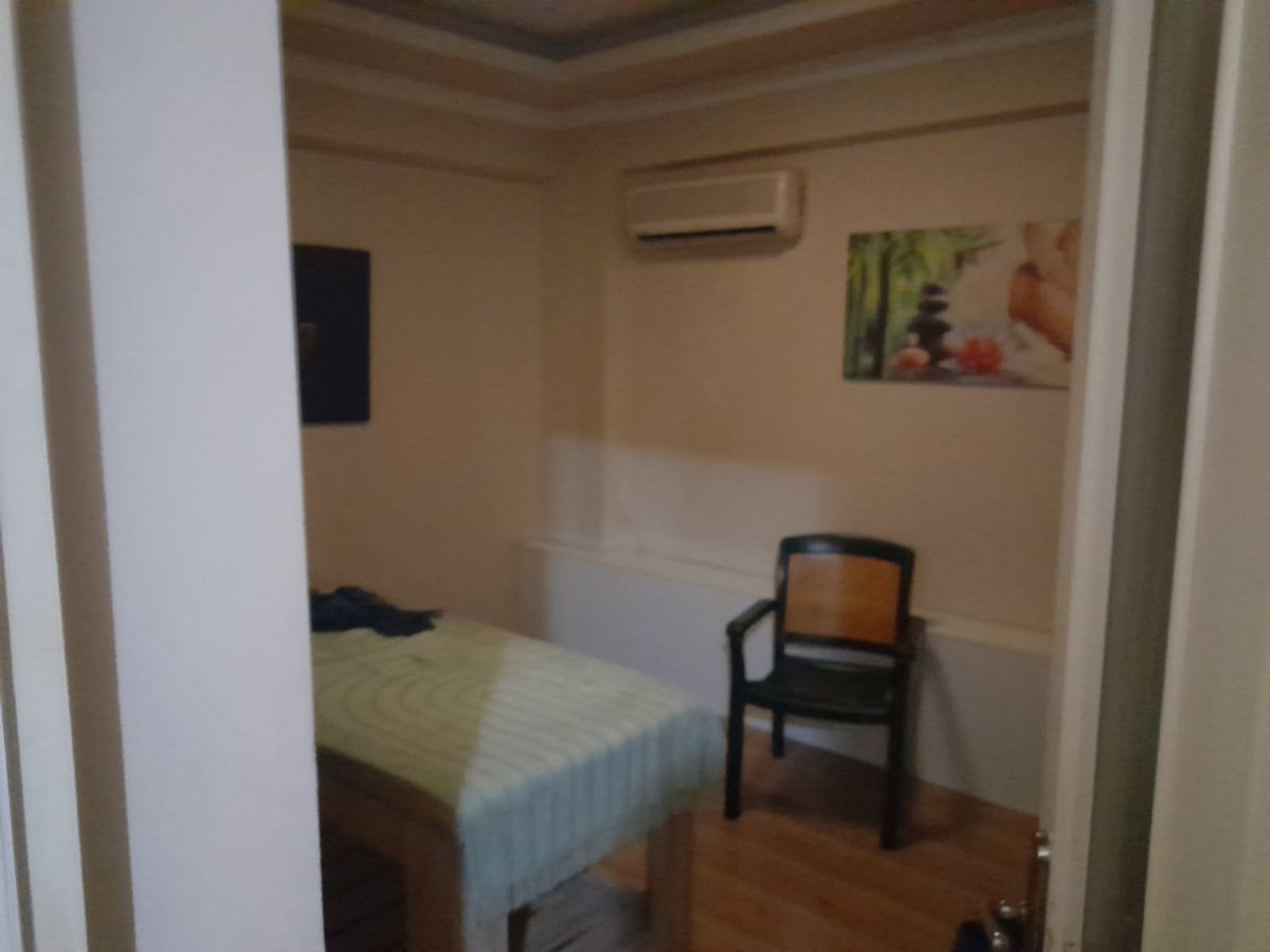 Hatay\'da SPA ve masaj salonlarına yapılan denetimde 21 yabancı uyruklu kadın yakalandı