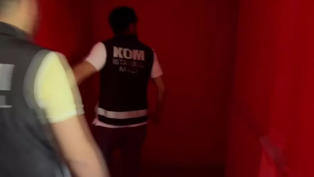 İstanbul\'da 40 Milyon TL Değerinde Kaçak İlaç Operasyonu