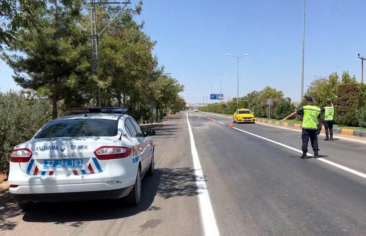 Gaziantep\'te Ticari Taksilere Emniyet Kemeri Denetimi