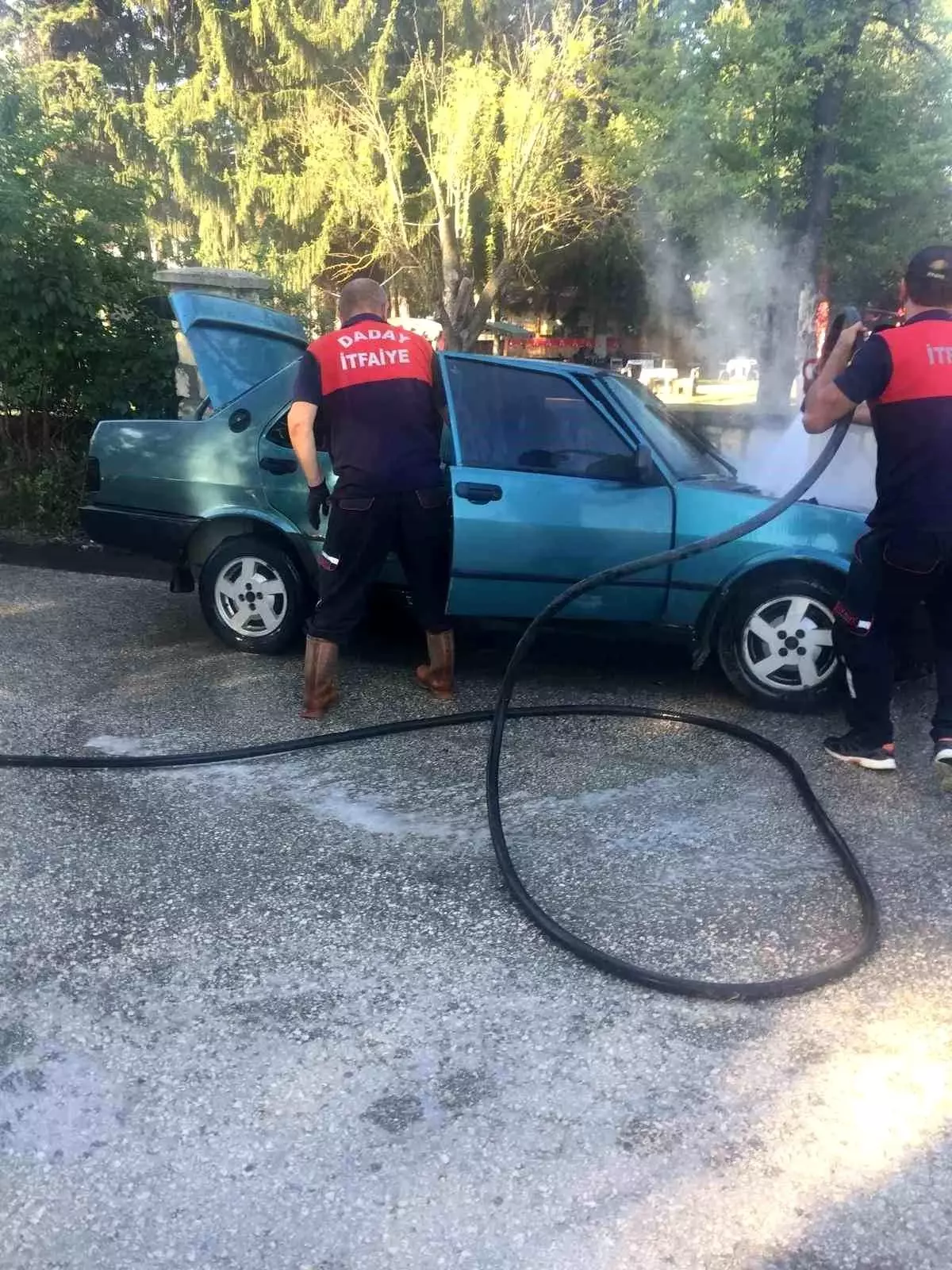 Kastamonu Daday\'da Park Halindeki Otomobilde Yangın Çıktı