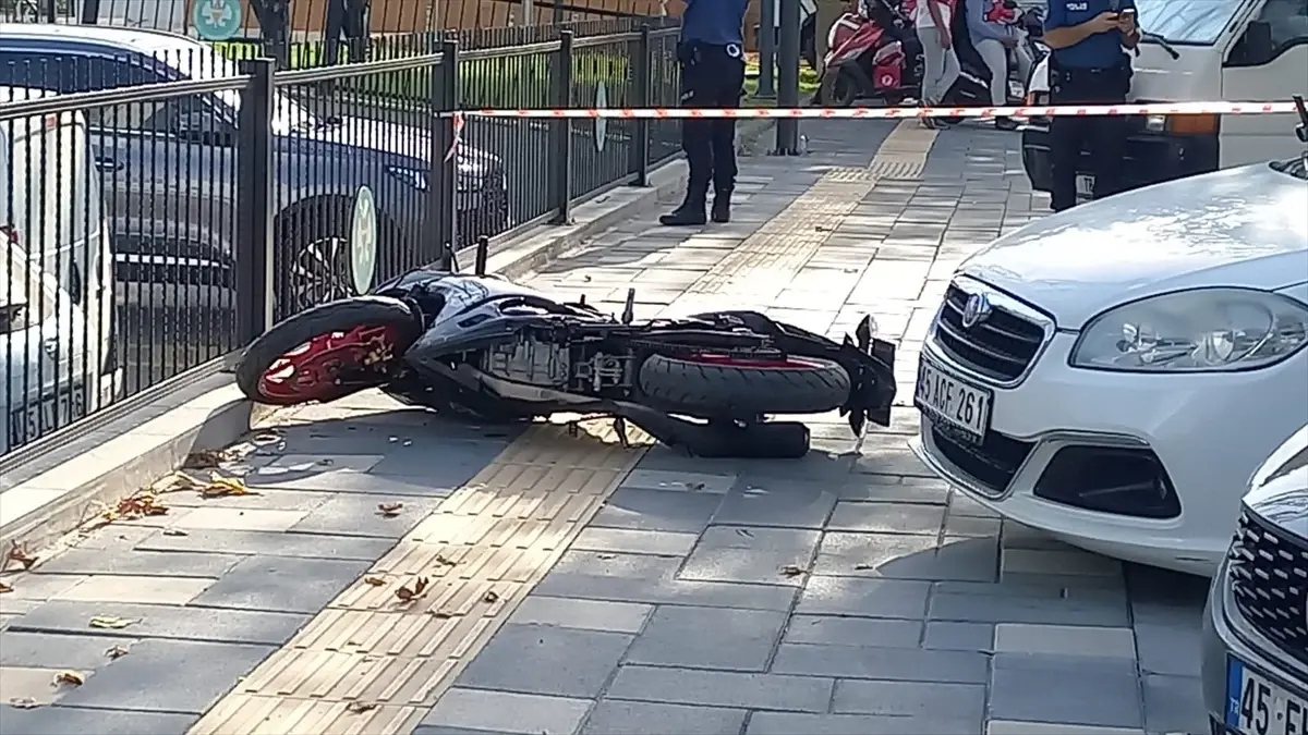 Manisa\'da motosiklet kazası: Sürücü hayatını kaybetti
