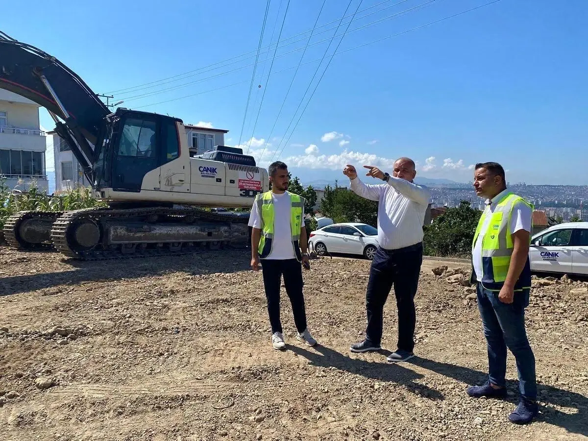 Canik Belediye Başkanı İbrahim Sandıkçı, Konforlu ve Güvenli Yolları ve Yeni Sosyal Yaşam Alanlarını İlçeye Kazandırıyor