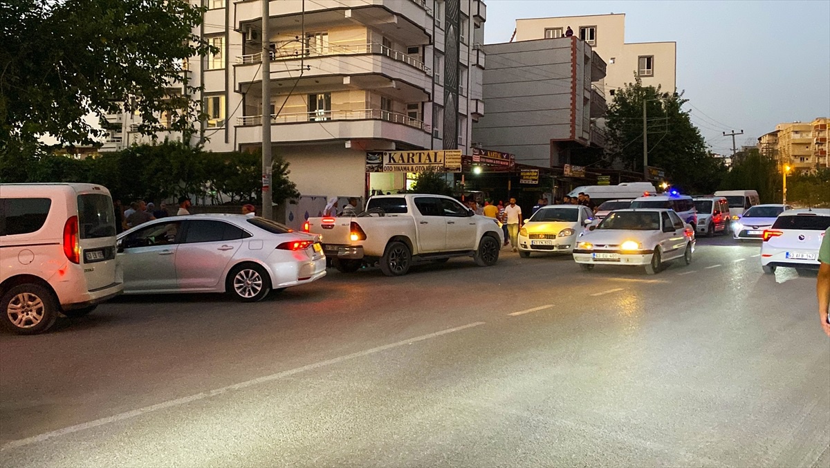Şanlıurfa\'da yol verme kavgası: 3 kişi yaralandı