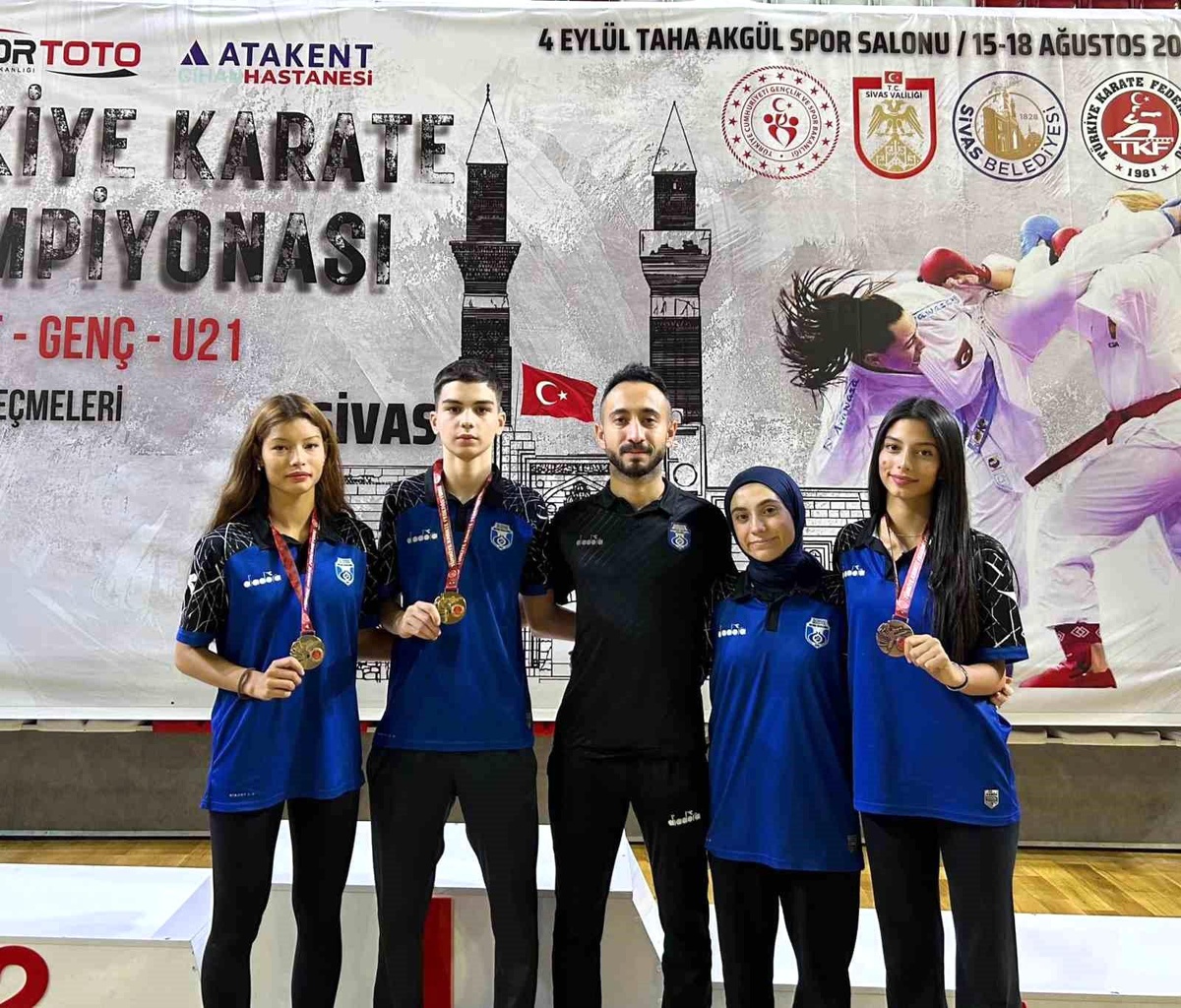 Sultangazi Belediyesi Spor Kulübü Karate Takımı Türkiye Şampiyonasında Başarılı