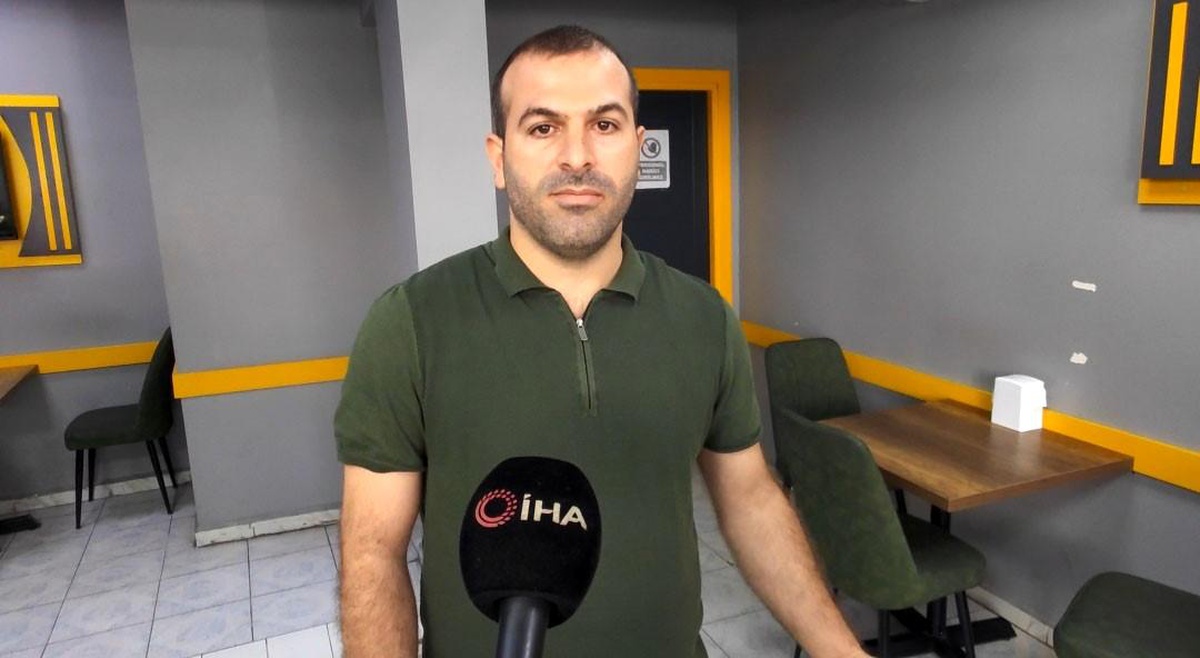 Sultangazi\'de Çiğköfteciye Gelen Çocuğu Heimlich Manevrası Kurtardı