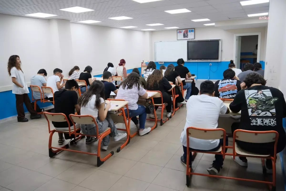 Adana Büyükşehir Belediyesi Ücretsiz Kurs Merkezleri\'nden 236 Öğrenci Üniversiteye Yerleşti