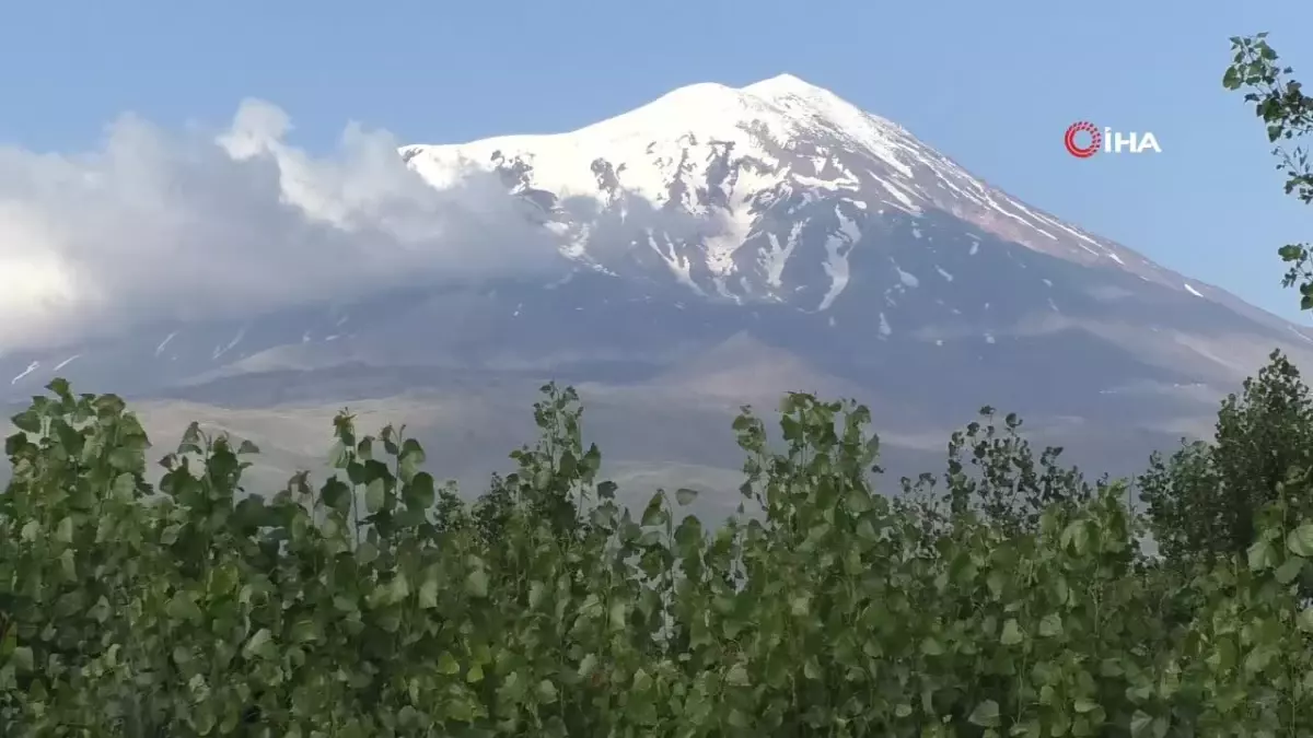 Ağrı Dağı\'nın İhtişamı Göz Kamaştırıyor