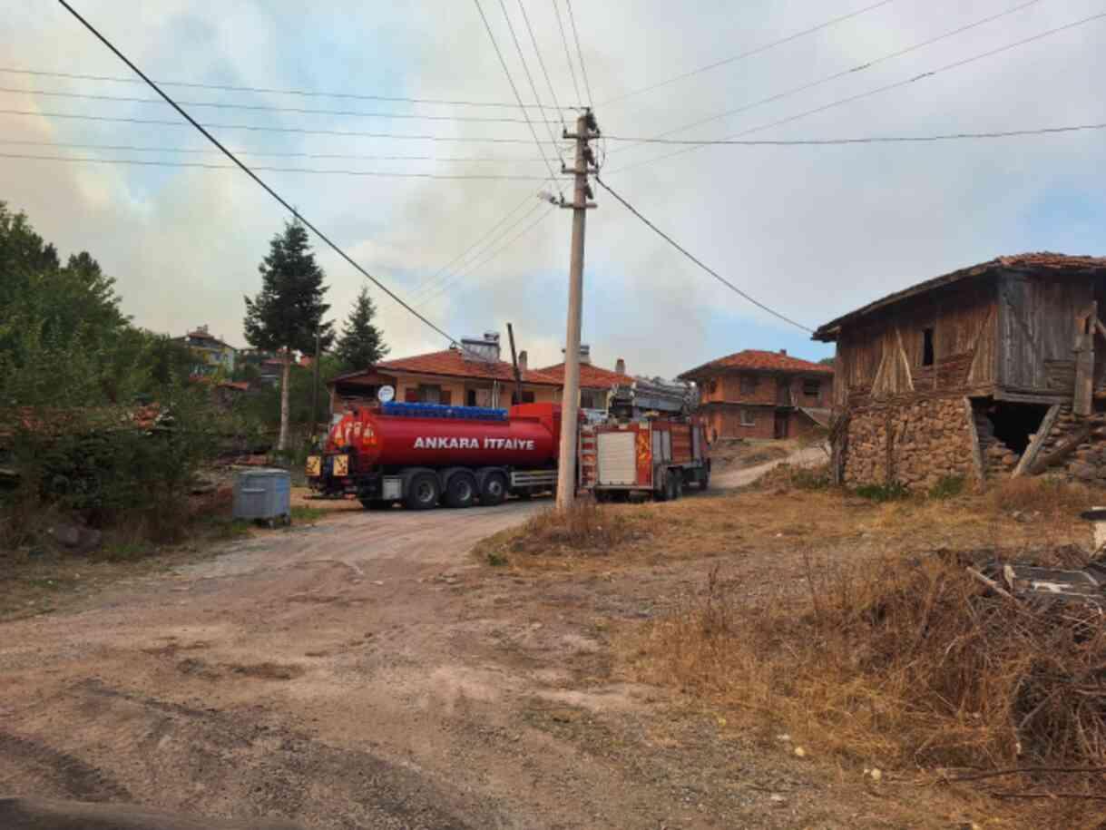 Ankara'da orman yangını! Alevlerin sıçradığı bir köy, tedbir amaçlı boşaltıldı