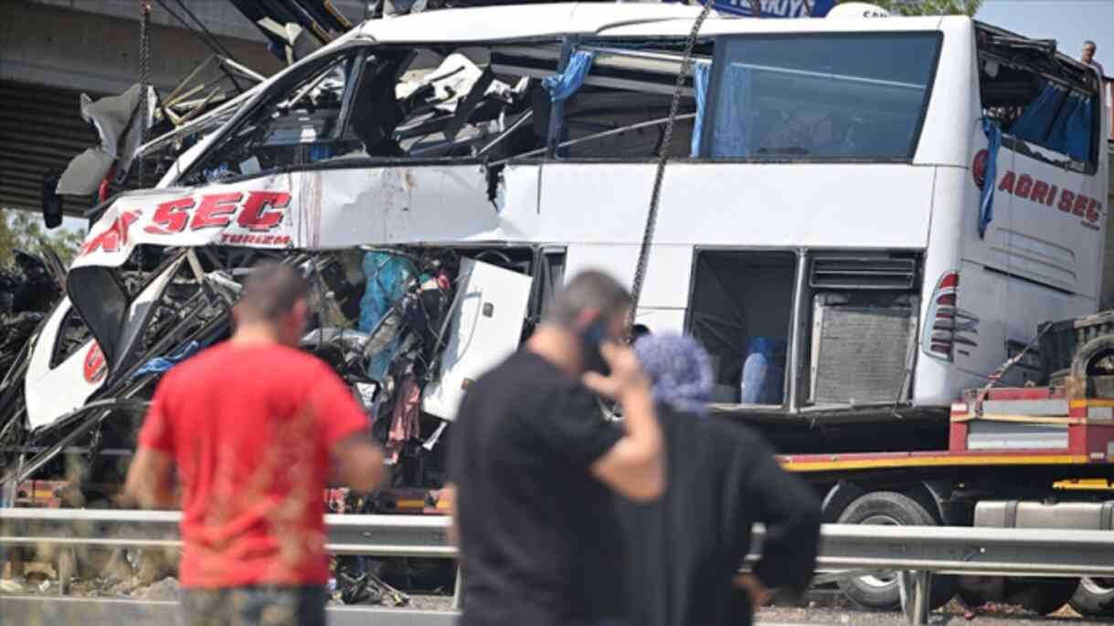 Ankara-Eskişehir otoyolundaki otobüs kazasında can kaybı 11'e yükseldi