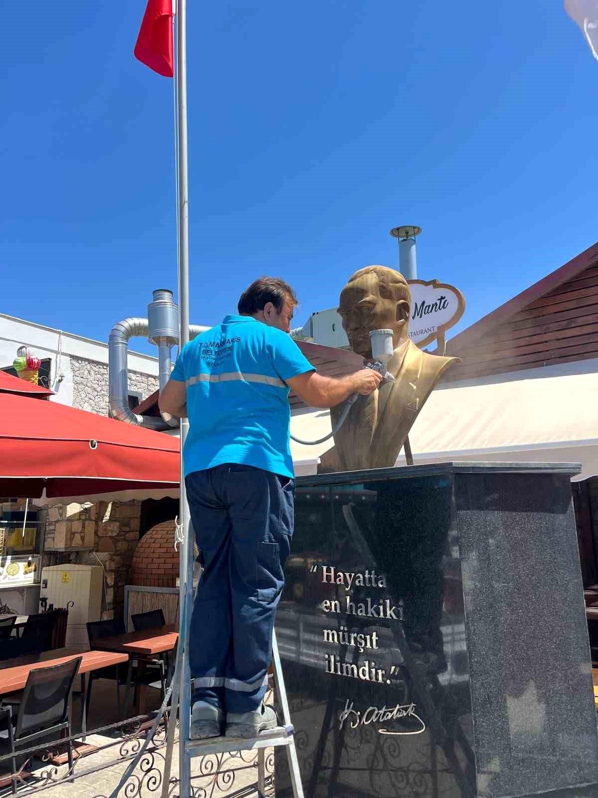 Marmaris\'teki Atatürk Büstleri Bakıma Alındı