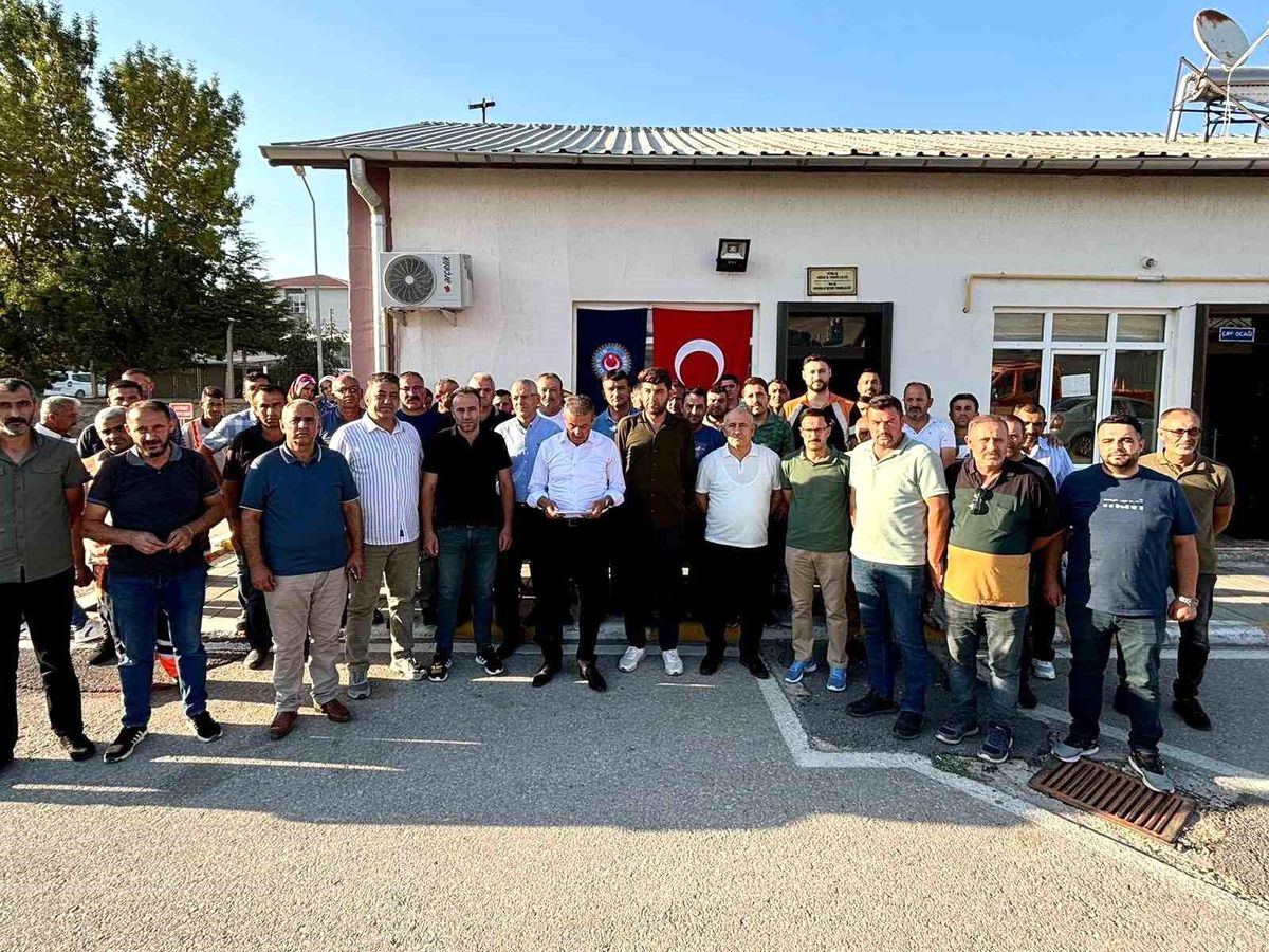 Niğde\'de Türk-İş\'e bağlı işçiler vergide adalet istedi