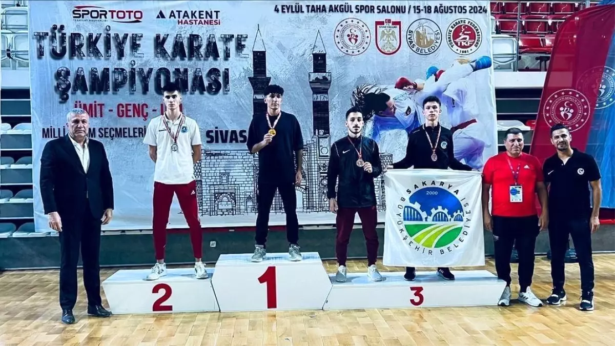 Sakarya Büyükşehir Belediyesi Sporcuları Türkiye Üçüncüsü Oldu