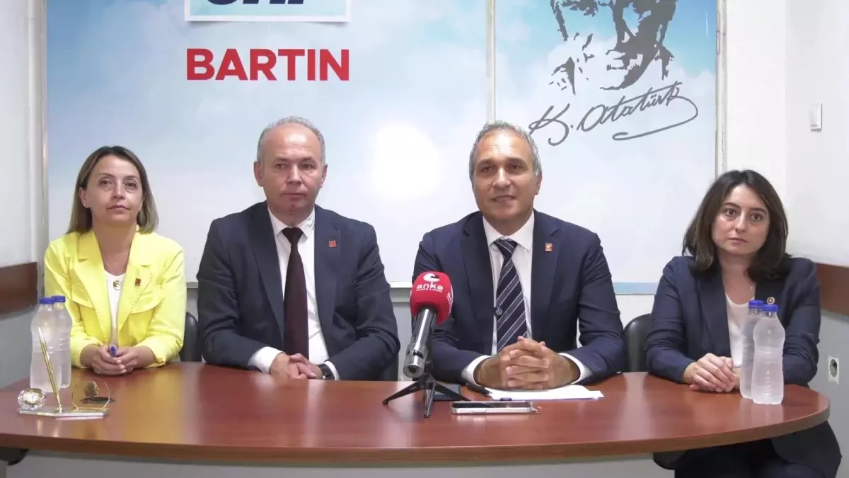 CHP Genel Başkan Yardımcısı Suat Özçağdaş: Öğretmenleri yoksulluk sınırının altında maaşlara esir ettiniz