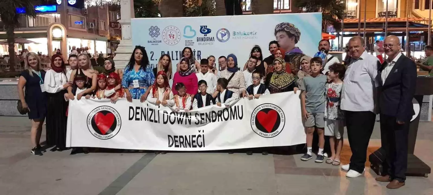 Denizli Down Sendromu Derneği Minik Üyeleri Festivalde Büyük Beğeni Topladı