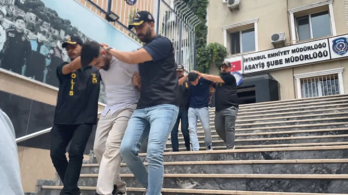 Eyüpsultan\'da taksi gaspı ve kaza: 2 şüpheli yakalandı