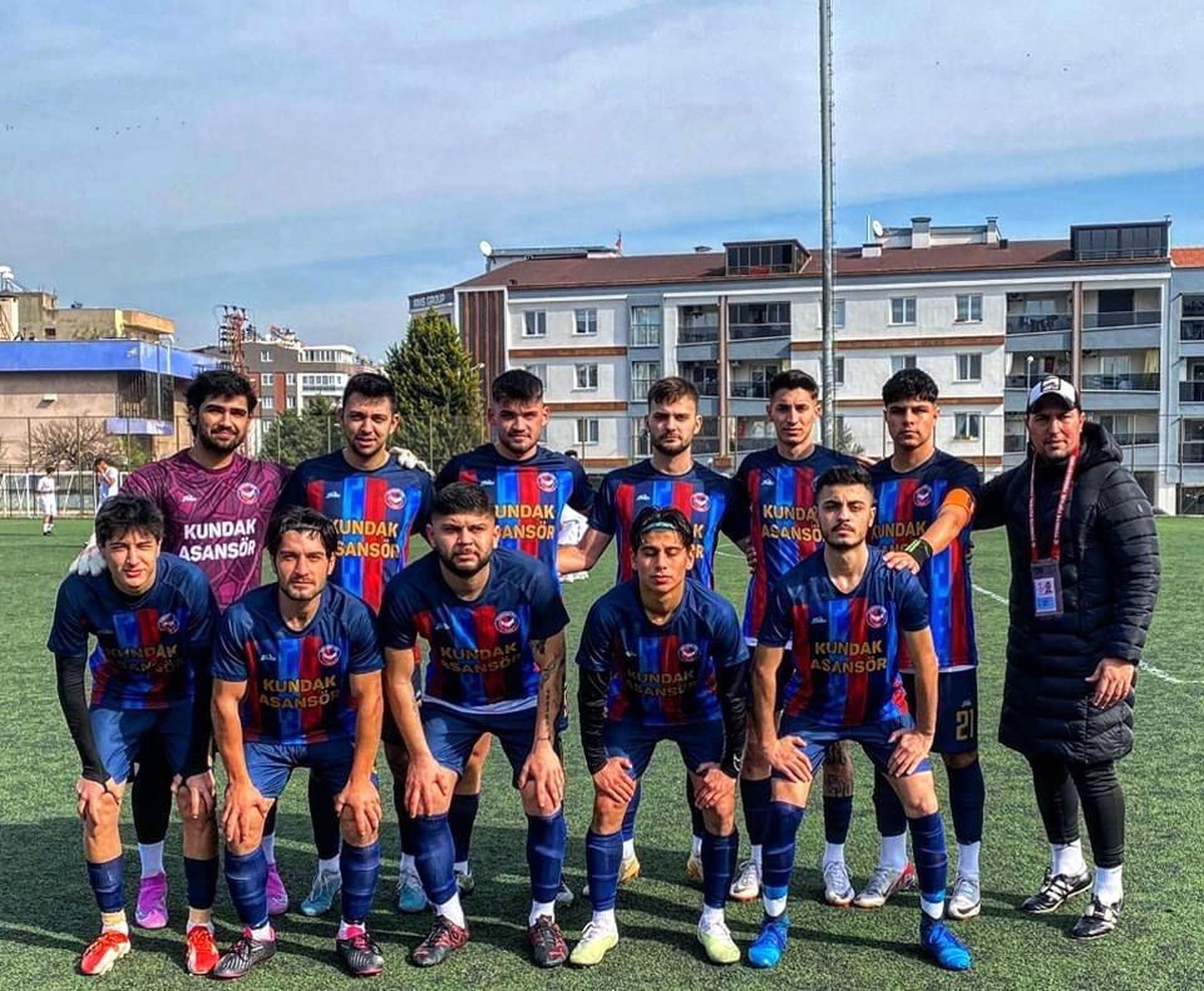 Kardeşköyspor Genç Futbolcuları Kadrosuna Katmak İstiyor
