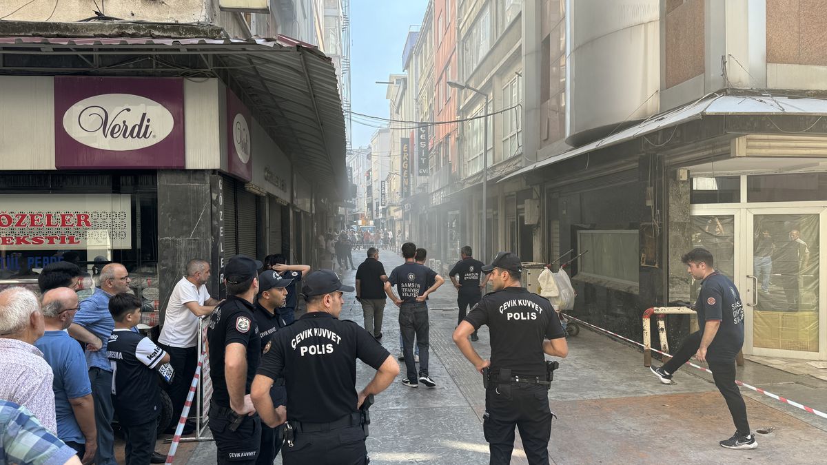 Samsun\'da İş Yerinde Çıkan Yangın Kontrol Altına Alındı