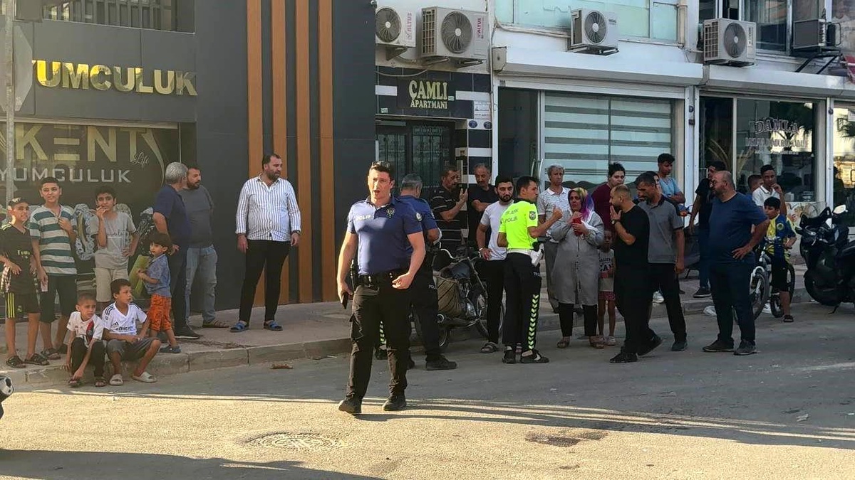 Kilis\'te Otomobil ile Motosiklet Çarpışması: 2 Kişi Yaralandı