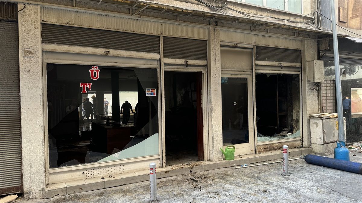 Samsun\'da hurda bulunan iş yerinde yangın çıktı