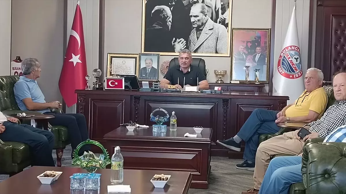 Şenol Güneş, Bulancak Belediyesini ziyaret etti