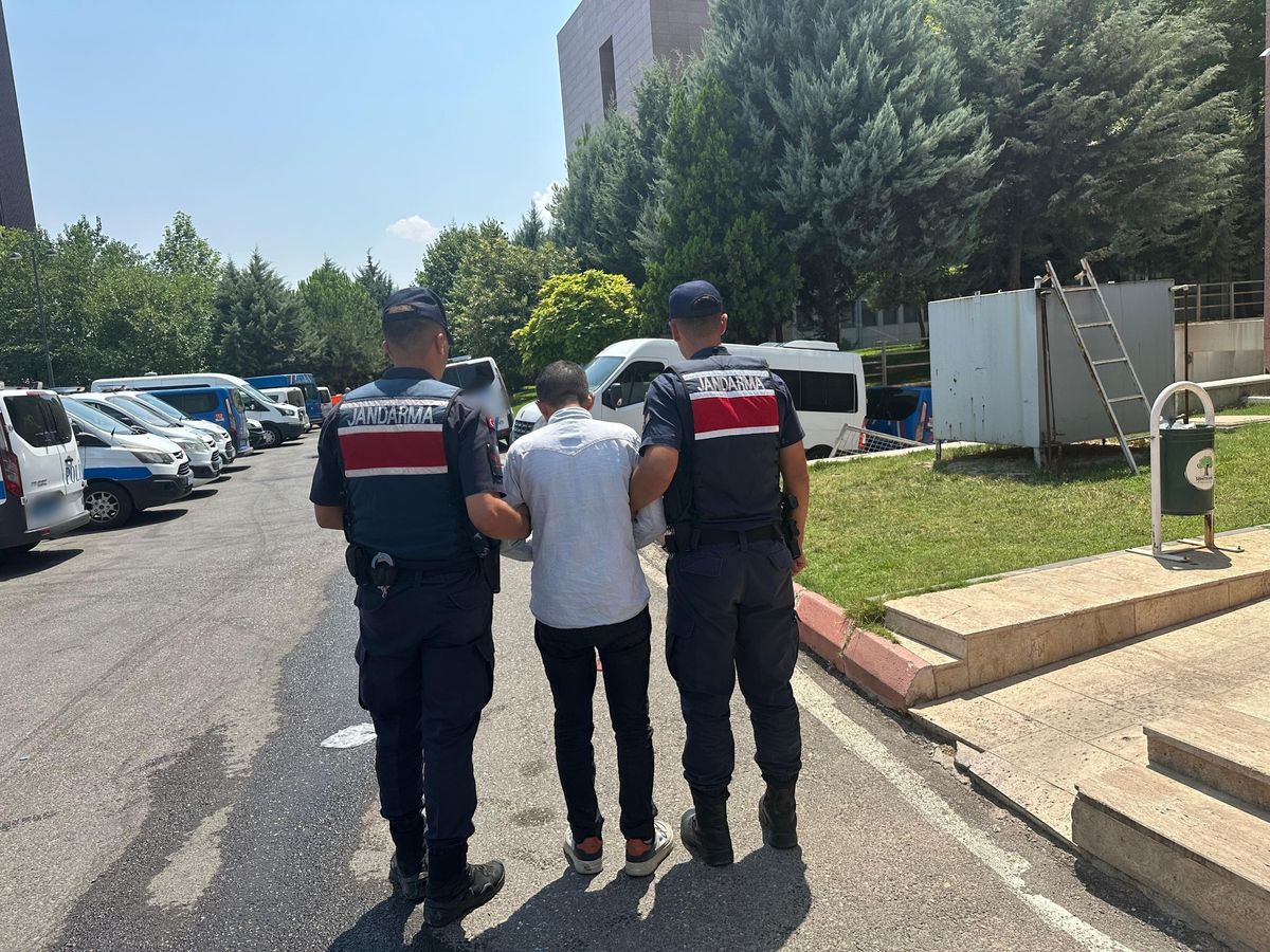 Gaziantep\'te Yolcu Otobüsünde Uyuşturucu Operasyonu