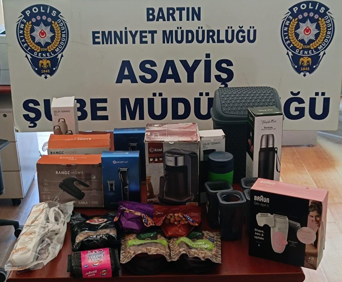 Bartın\'da Zincir Marketlere Hırsızlık Operasyonu: 3 Kişi Yakalandı