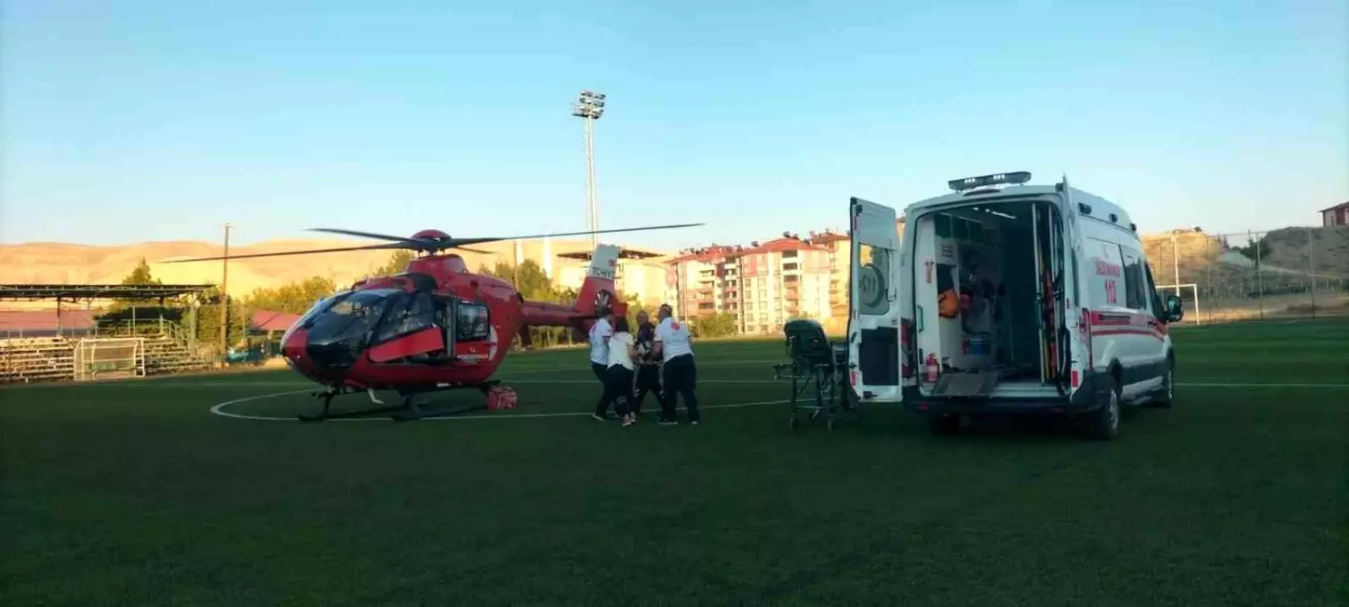 Malatya\'da Kalp Krizi Geçiren Hasta Ambulans Helikopter ile Hastaneye Kaldırıldı