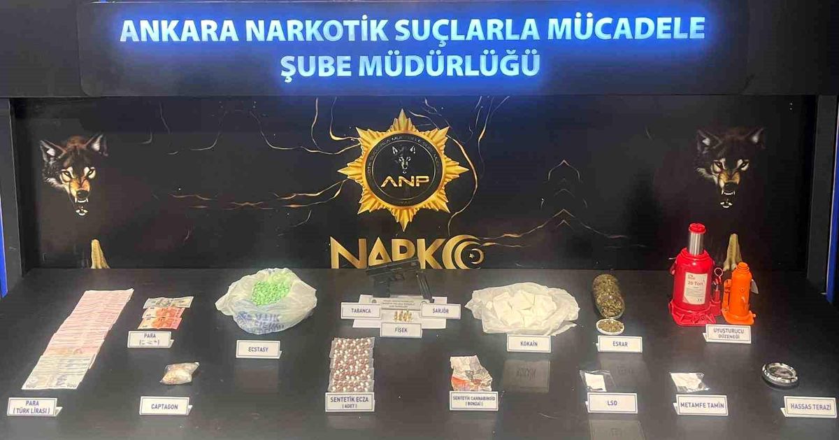 Ankara\'da Narkotik Operasyonunda 14 Kişi Yakalandı