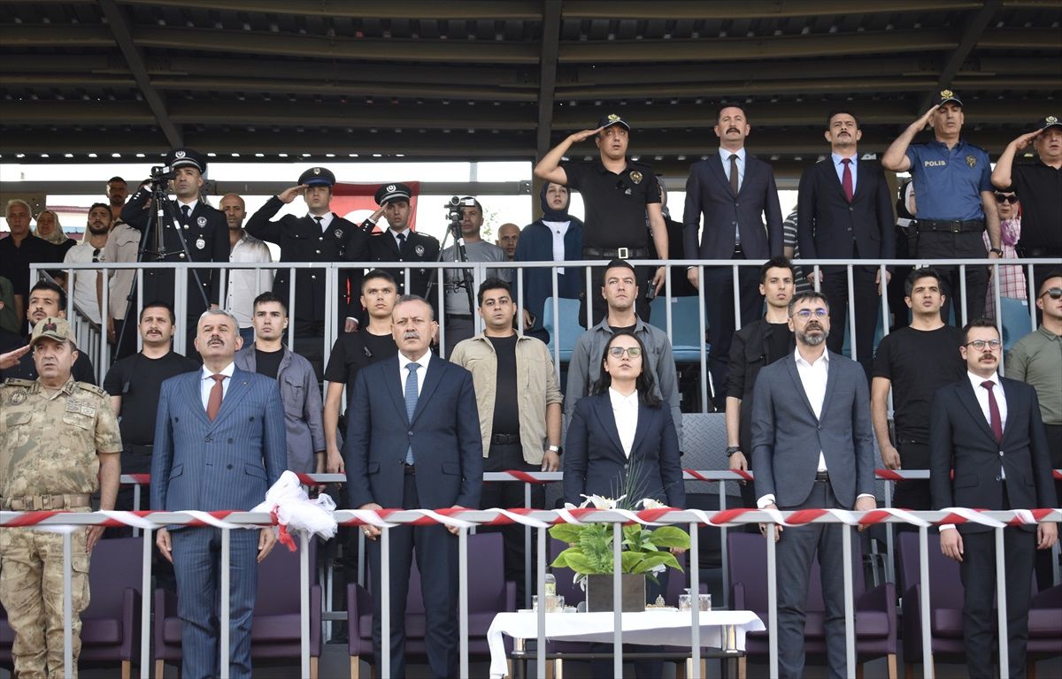Bitlis POMEM\'de 580 polis adayı mezuniyet töreni düzenlendi