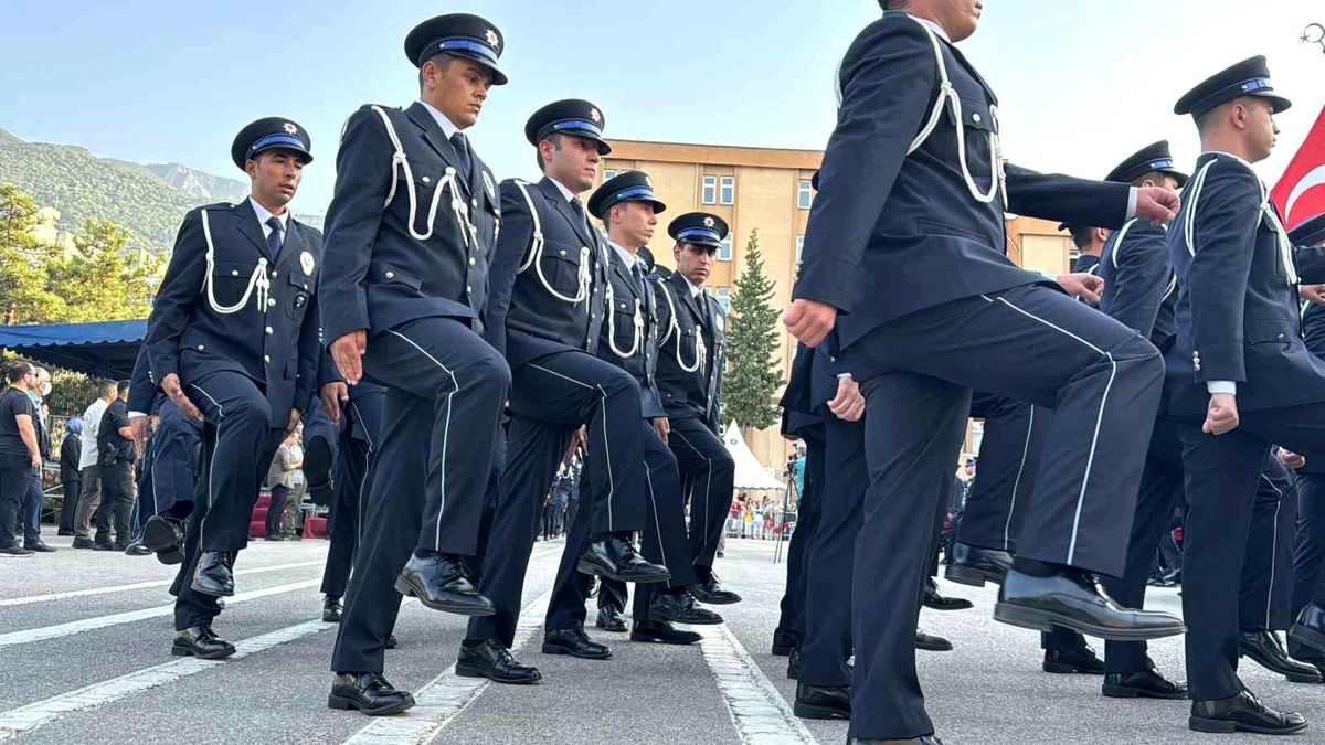 Bursa Polis Meslek Eğitim Merkezi\'nde 206 polis mezun oldu