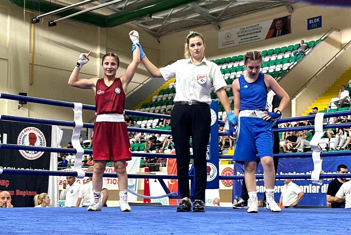 Cizreli Sporcu Nurselen Yalgattekin Türkiye Ferdi Boks Şampiyonu Oldu