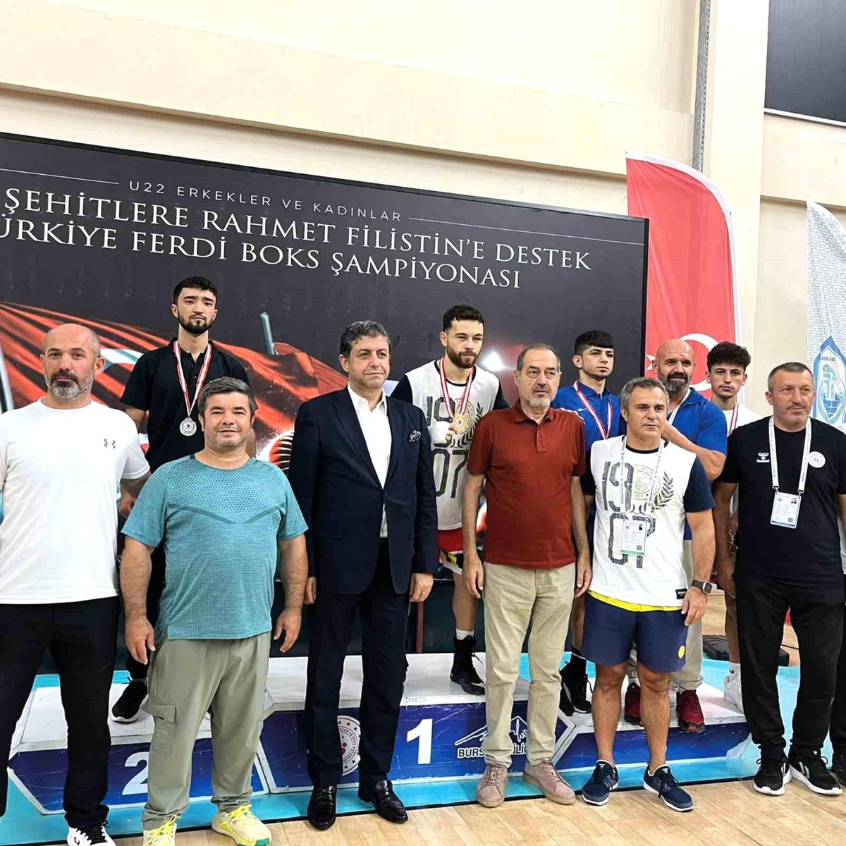 Elazığlı boksörler U22 Türkiye Ferdi Boks Şampiyonası\'nda madalya kazandı