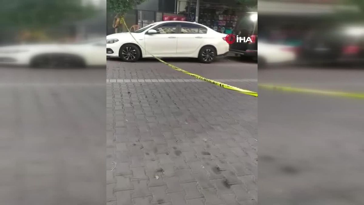 İstanbul\'da kuyumcuya silahlı saldırı kamerada